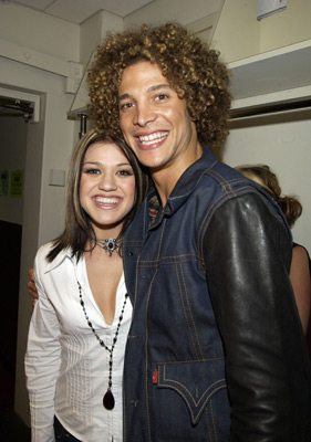 Kelly Clarkson and Justin Guarini