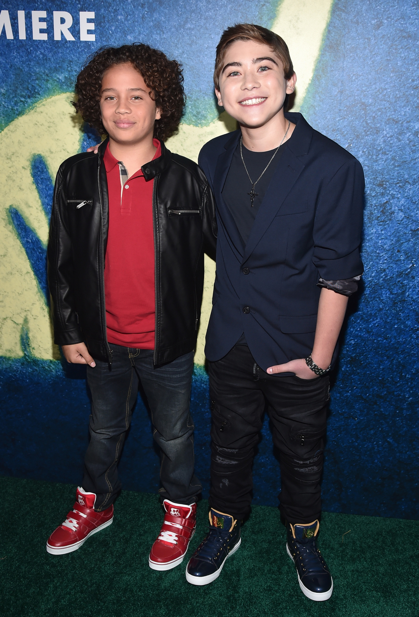 Raymond Ochoa and Jack Bright at event of The Good Dinosaur (2015)