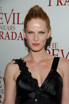 Rebecca Mader at event of Ir velnias devi Prada (2006)