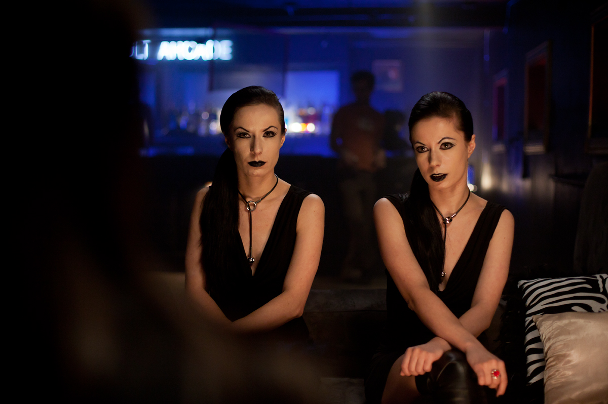 Sylvia (right) with her twin sister, Jen (left), as the Demon Twins of Berlin on the set of American Mary.