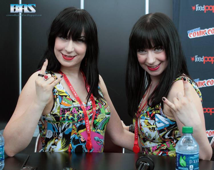 Jen (left) and her twin sister, Sylvia (right), promoting See No Evil 2 at New York Comic Con.