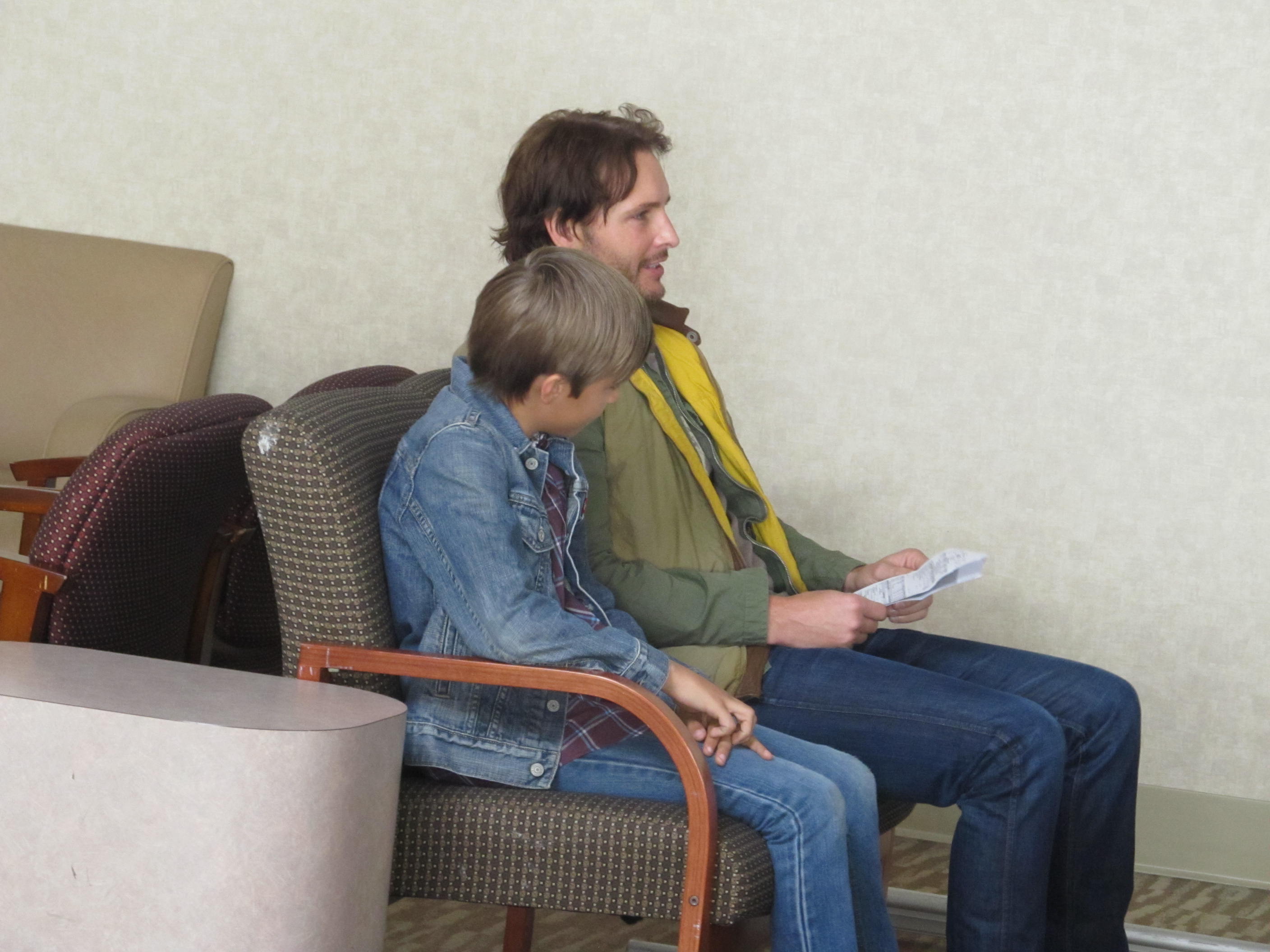 Nathaniel on the set of Walter with Peter Facinelli