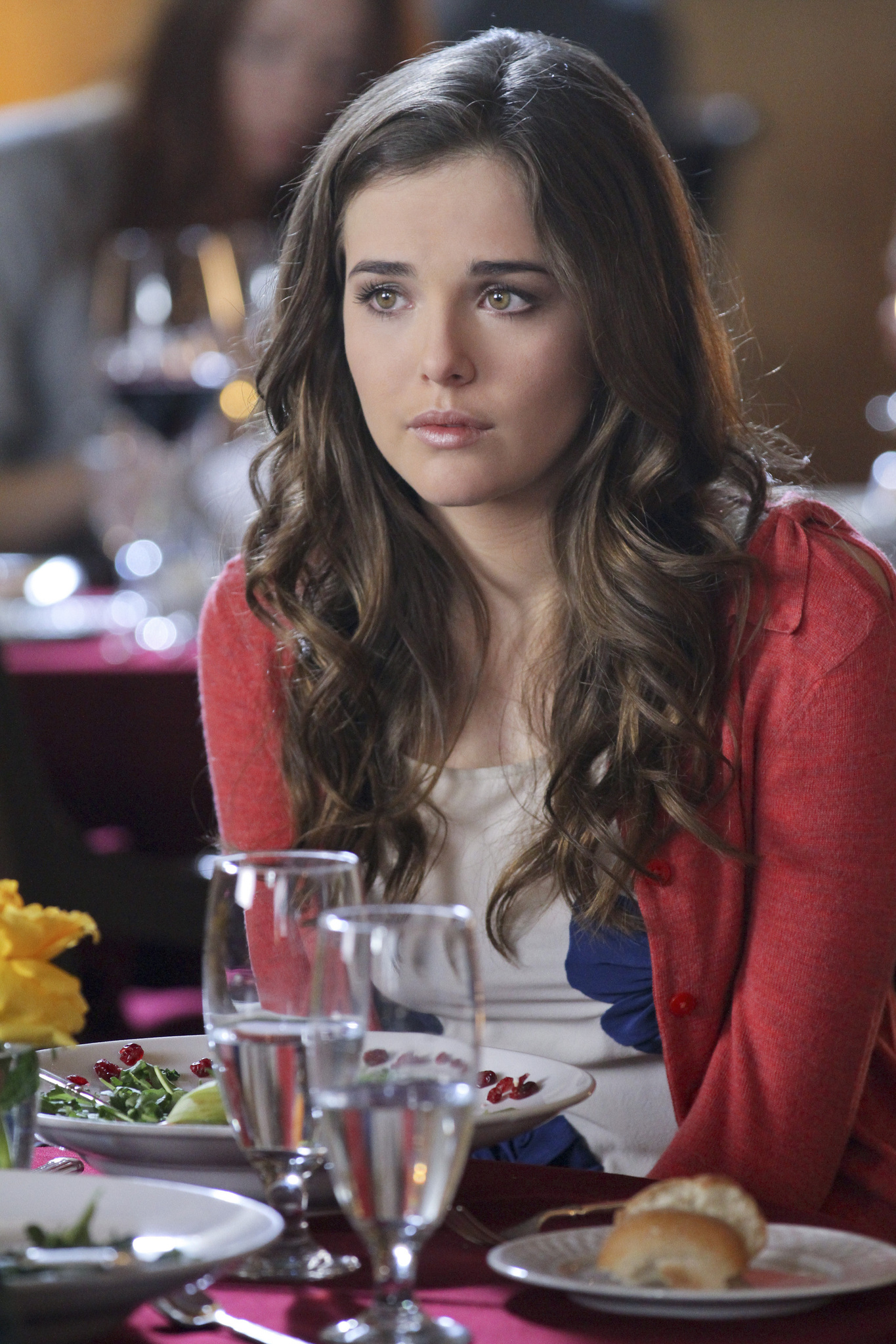 Still of Zoey Deutch in Ringer (2011)