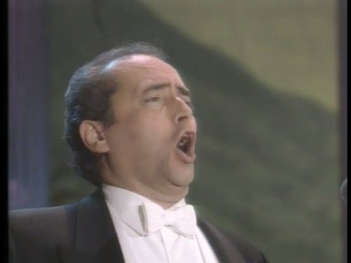 Still of José Carreras in Charlie Rose (1991)