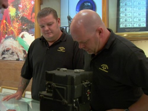 Still of Rick Harrison and Corey Harrison in Pawn Stars (2009)