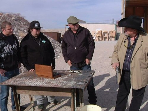 Still of Rick Harrison, Corey Harrison and Austin 'Chumlee' Russell in Pawn Stars (2009)