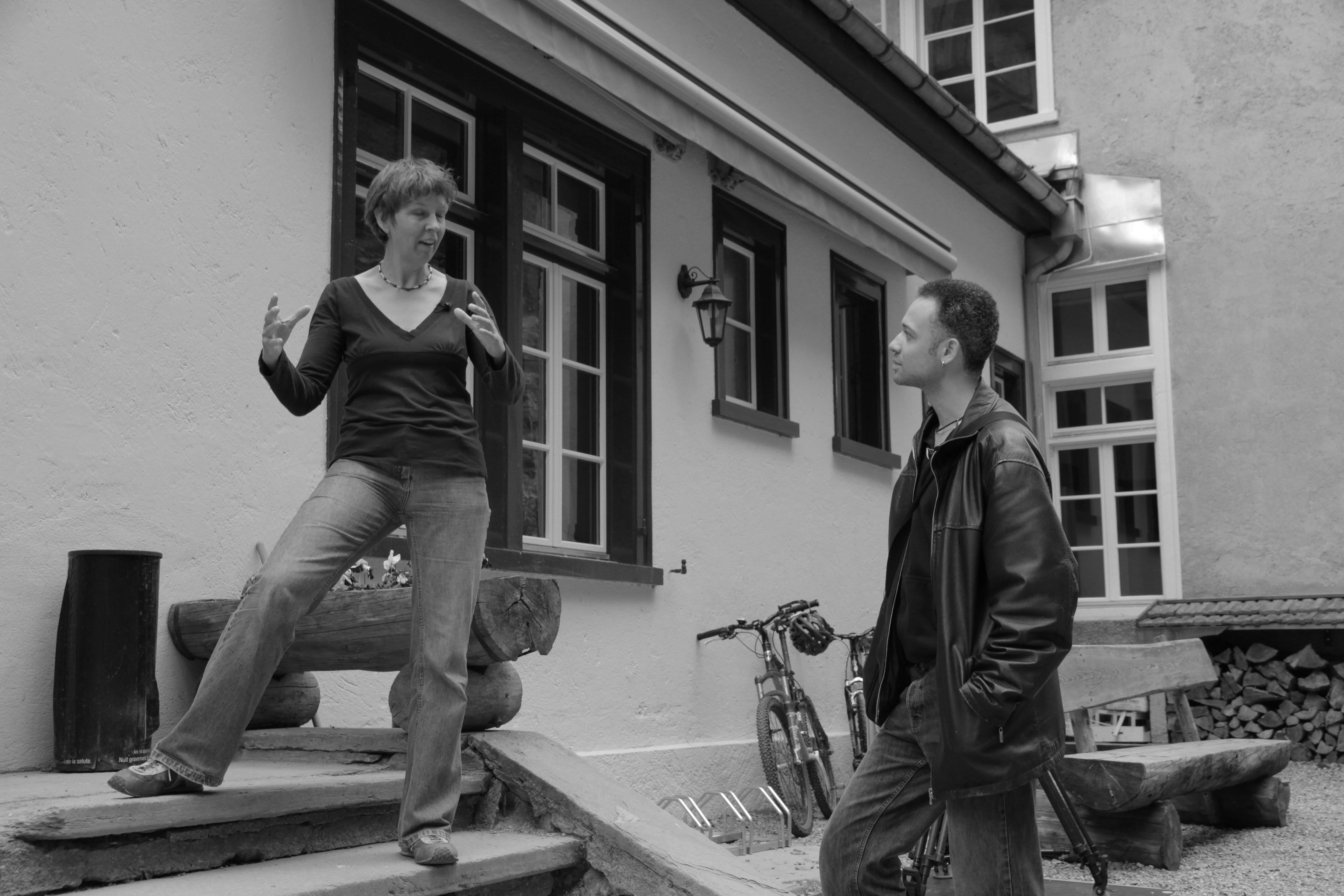 O'Neil Bürgi and Wanda Hopman in Fenster zum Jenseits (2012)