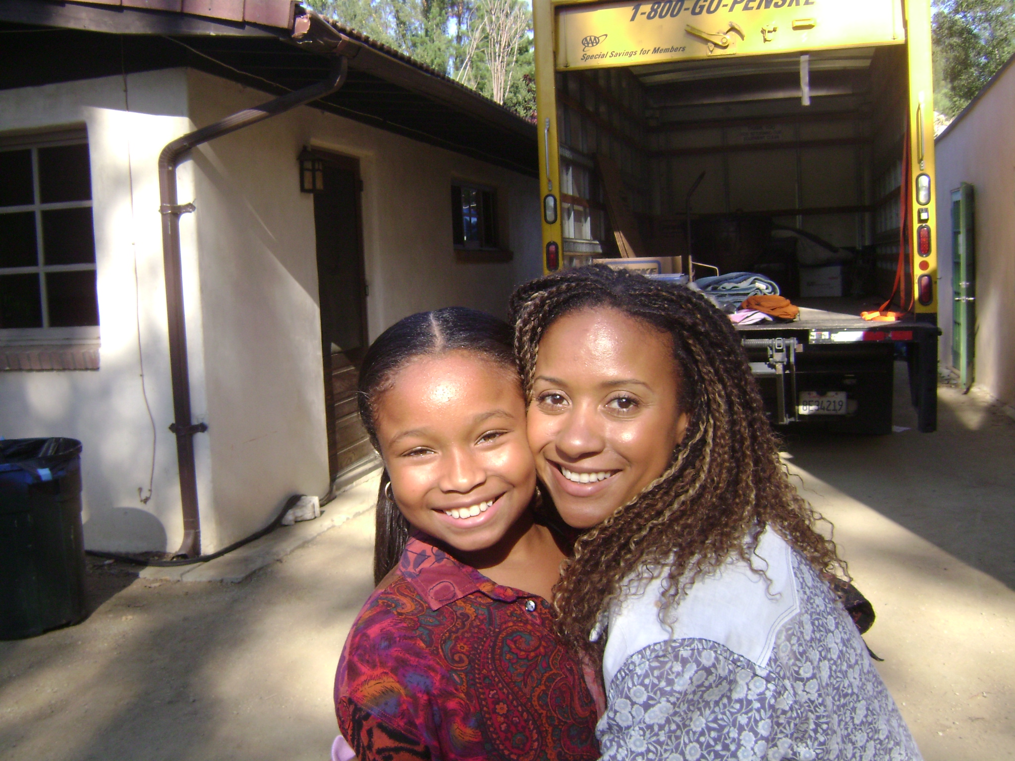 Kiara with Tracie Thoms on the set of the movie 