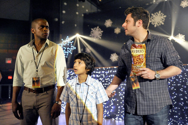 Still of Dulé Hill, James Roday and Mateen Devji in Aiskiaregys (2006)