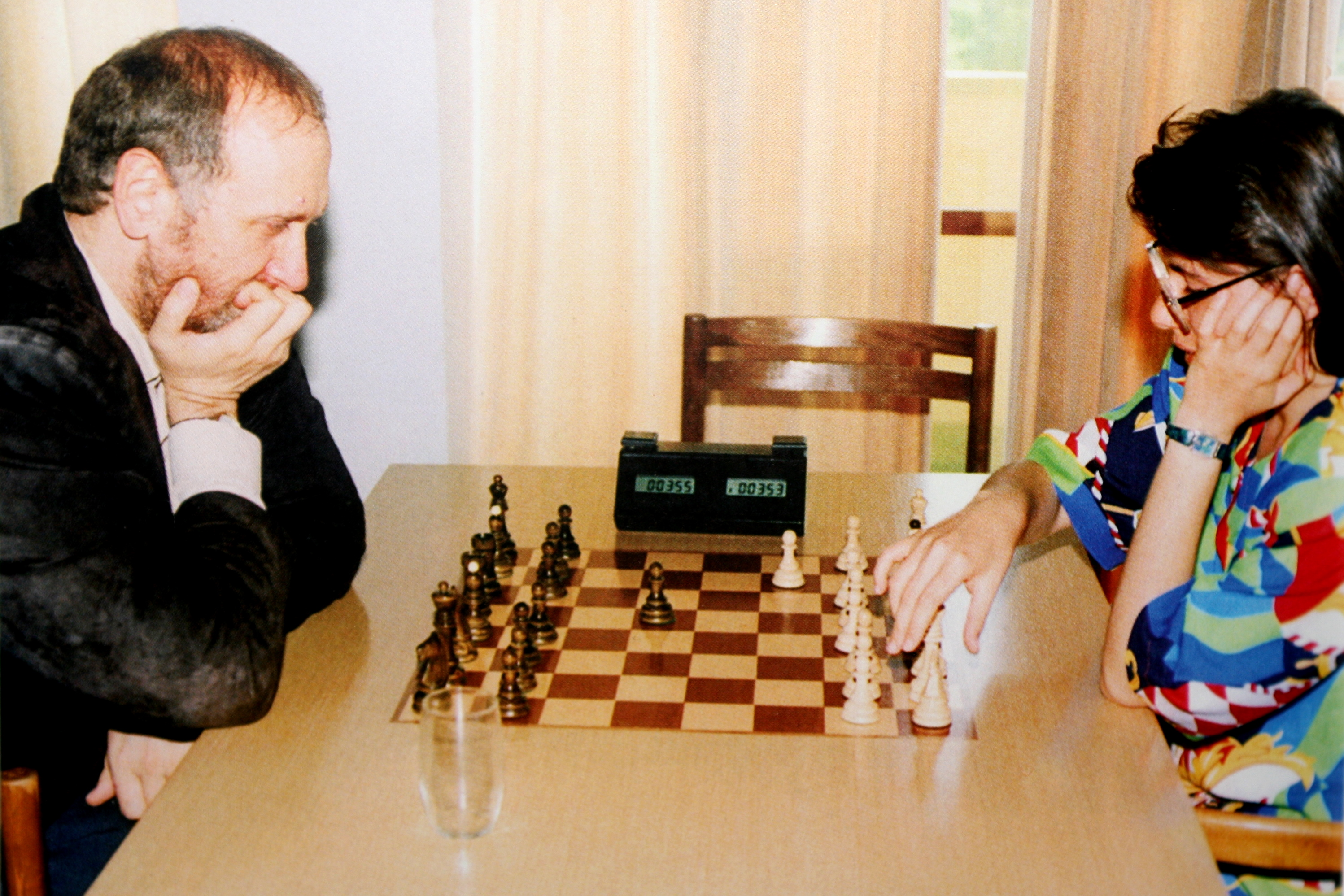Bobby Fischer played chess with Susan Polgar in 1993