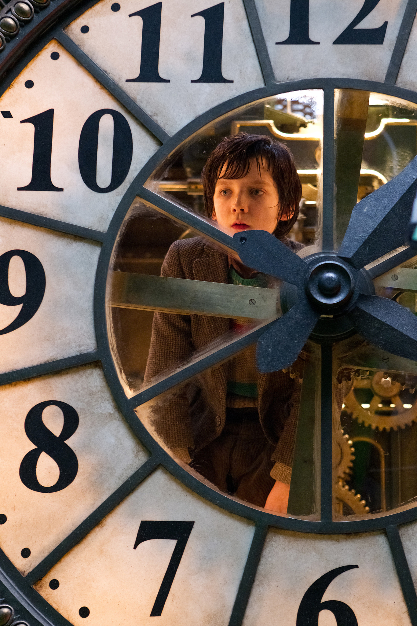 Still of Asa Butterfield in Hugo isradimas (2011)