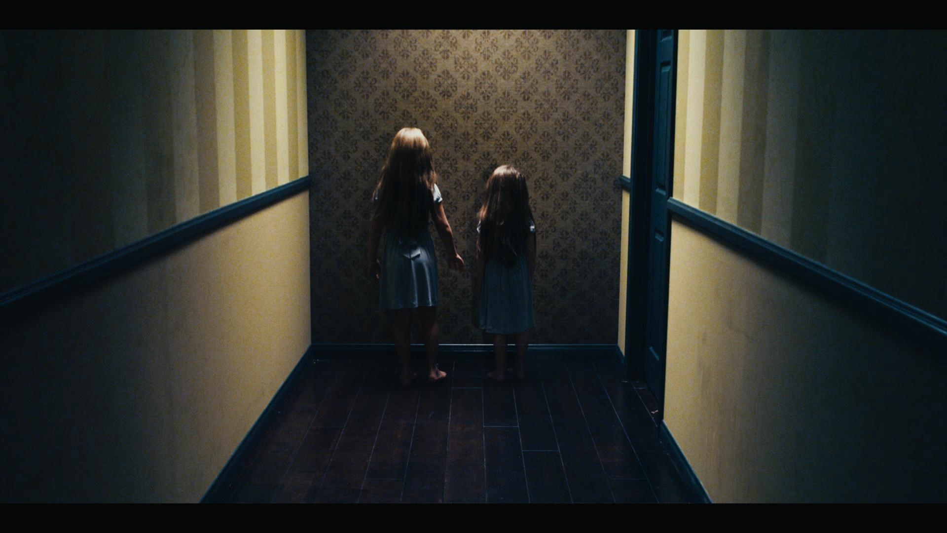 Still of Taylor Geare and Claire Geare in Dream House (2011)