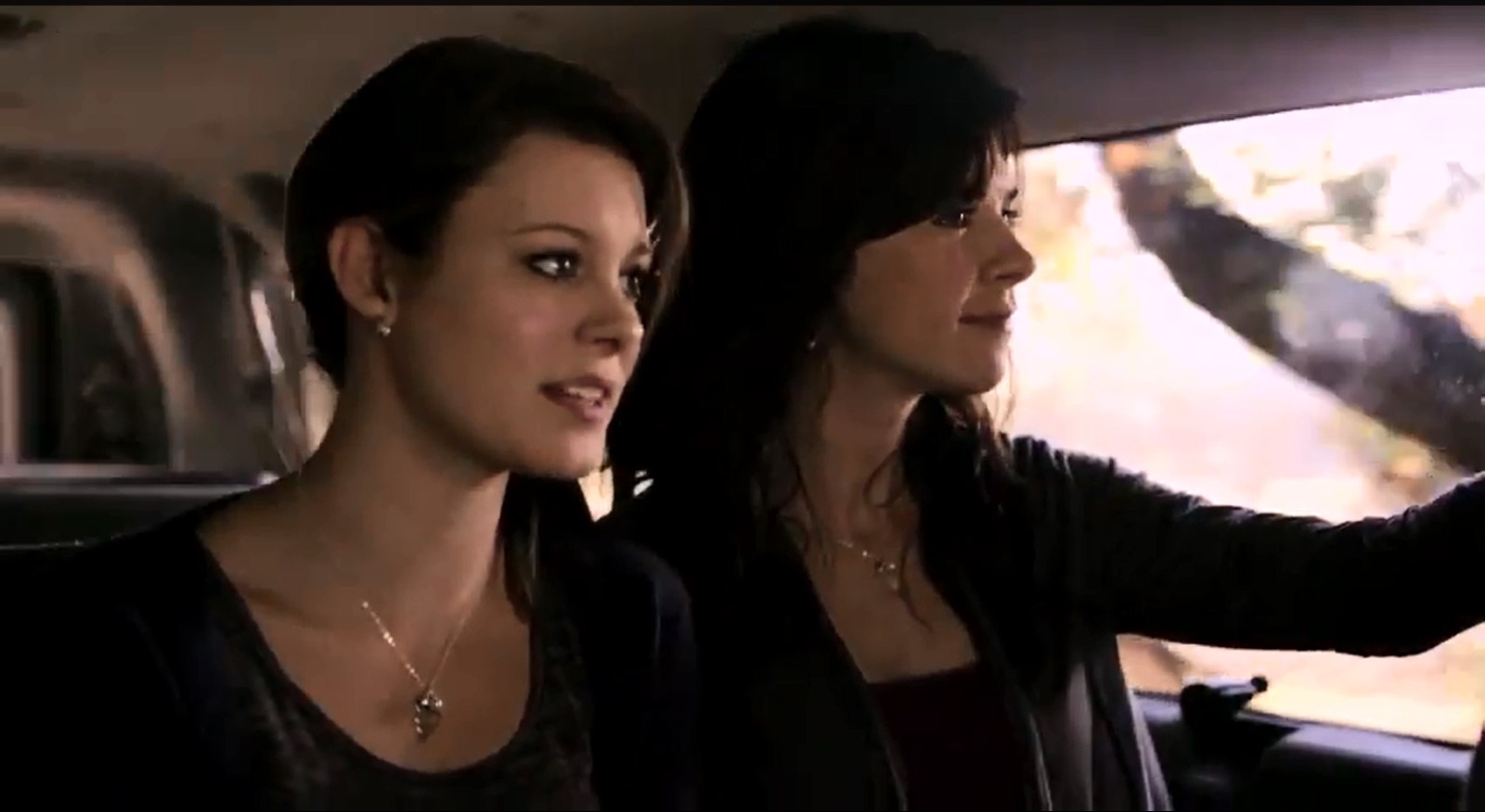 Dawn and Kayla played by Amy Pietz and Tracey Fairaway
