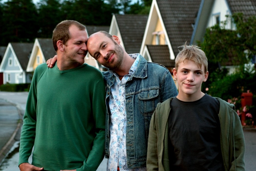 Torkel Petersson, Gustaf Skarsgård and Tom Ljungman in Patrikas 1,5 (2008)