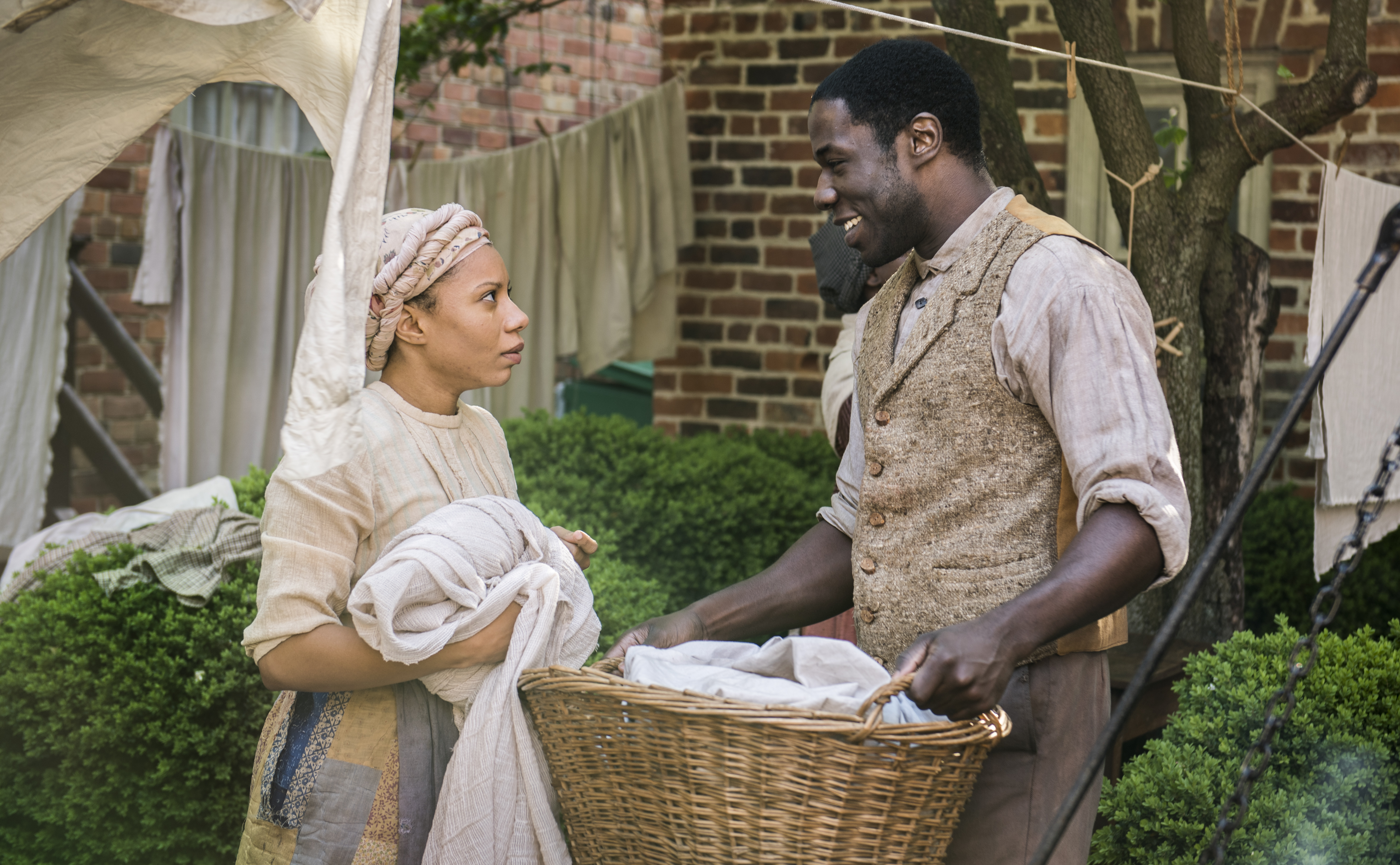 Still of Shalita Grant and McKinley Belcher III in Mercy Street (2016)