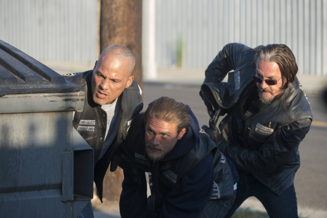 Still of Charlie Hunnam and David Labrava in Sons of Anarchy (2008)