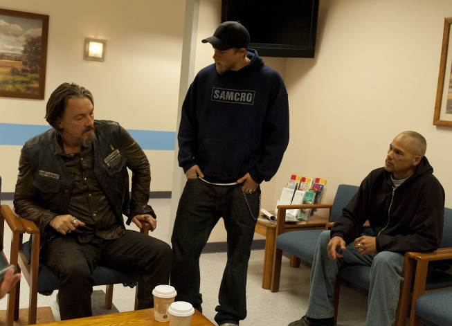 Still of Tommy Flanagan, Charlie Hunnam and David Labrava in Sons of Anarchy (2008)