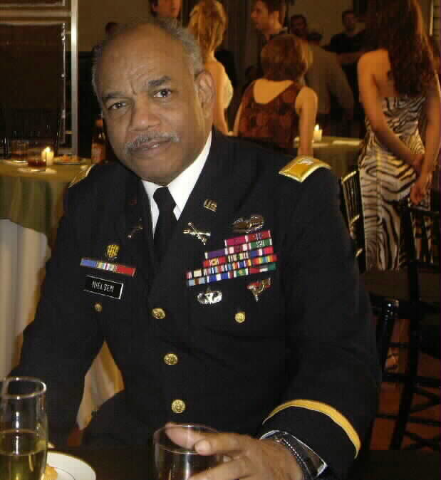 Earl on set of ARMY WIVES 2007-2-18