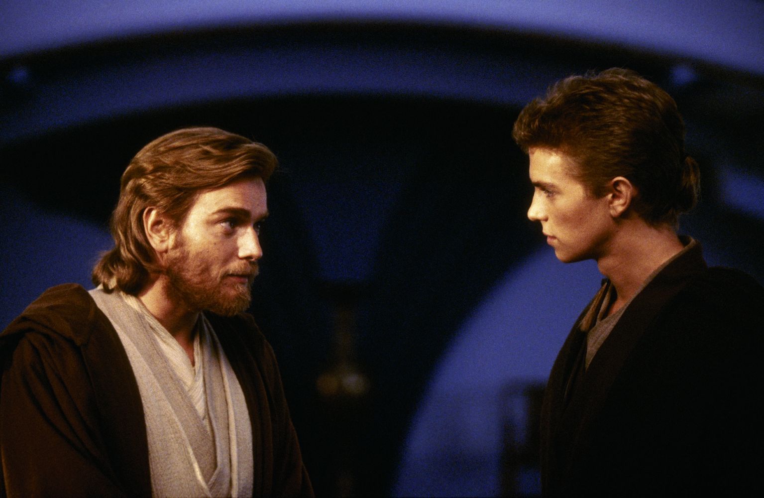 Still of Ewan McGregor and Hayden Christensen in Zvaigzdziu karai. Klonu ataka (2002)