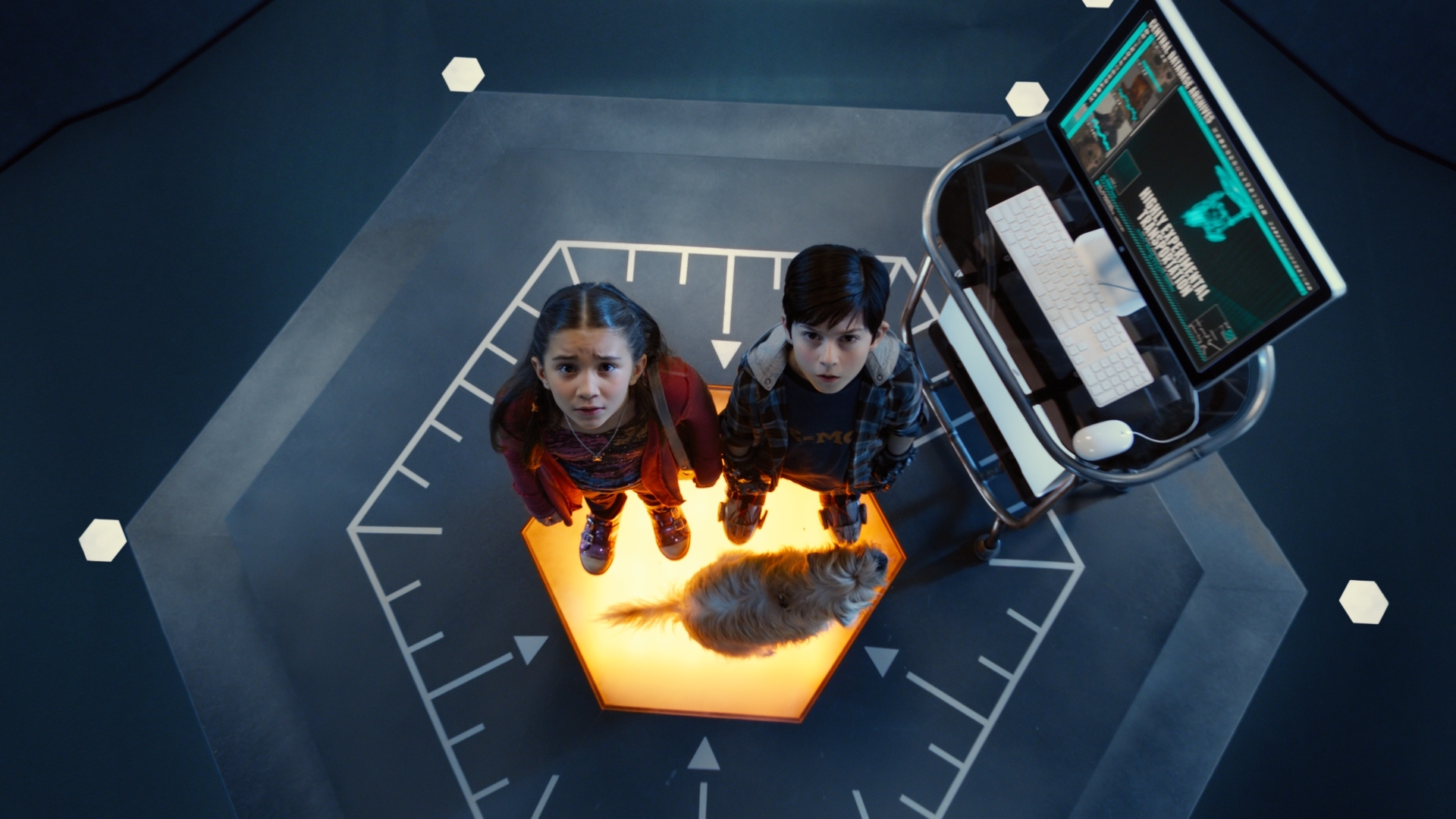 Still of Mason Cook and Rowan Blanchard in Spy Kids: All the Time in the World in 4D (2011)