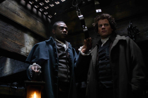 Still of Ioan Gruffudd and Youssou N'Dour in Amazing Grace (2006)