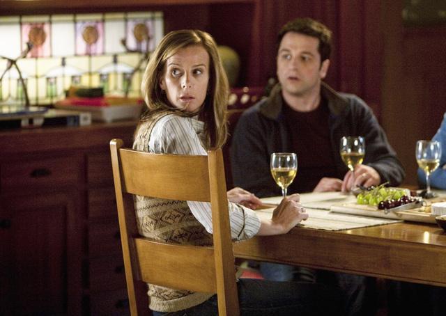 Still of Rachel Griffiths and Matthew Rhys in Brothers & Sisters (2006)