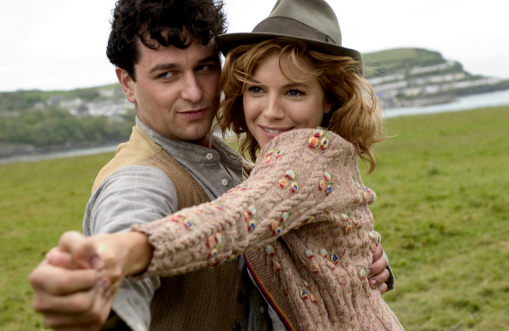 Still of Matthew Rhys and Sienna Miller in Meiles riba (2008)