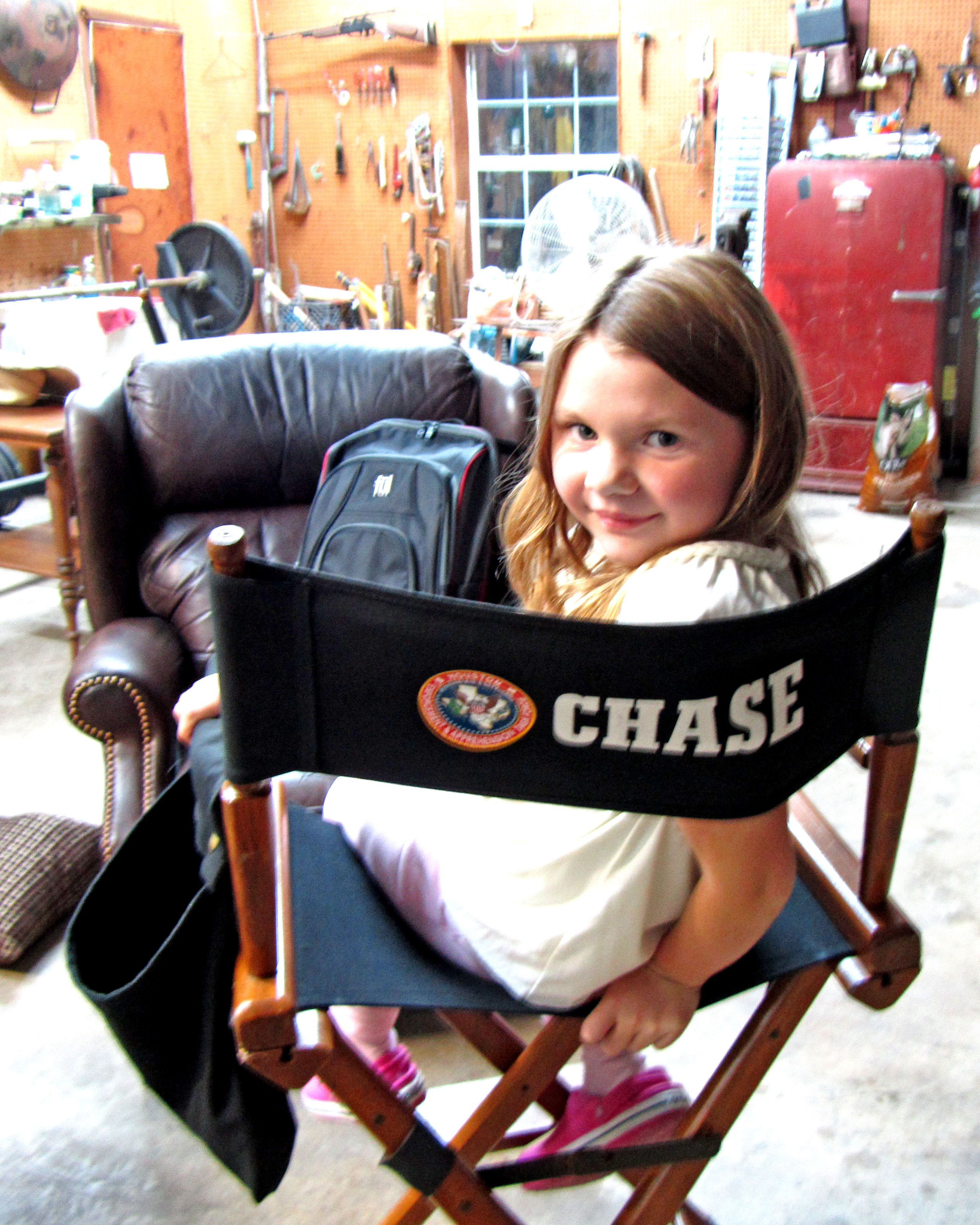 Bobbie in her guest lead role as Dakota Marie and Bella Thomason in Chase