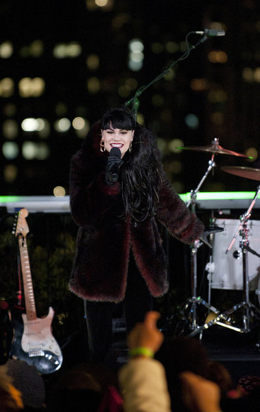 Still of Jessie J in NBC's New Year's Eve with Carson Daly (2012)