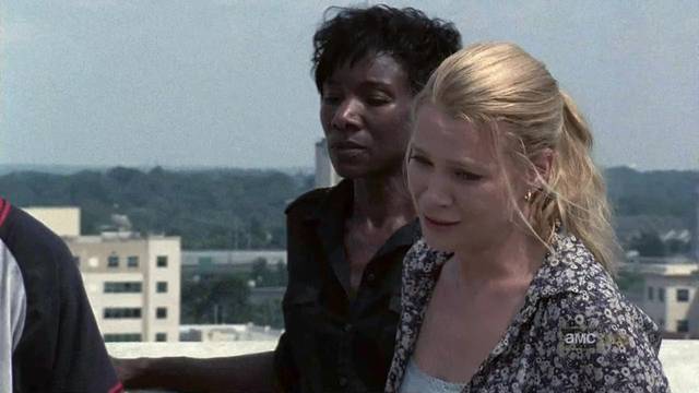 The Walking Dead, Jacqui (Jeryl Prescott Sales) and Andrea (Laurie Holden)