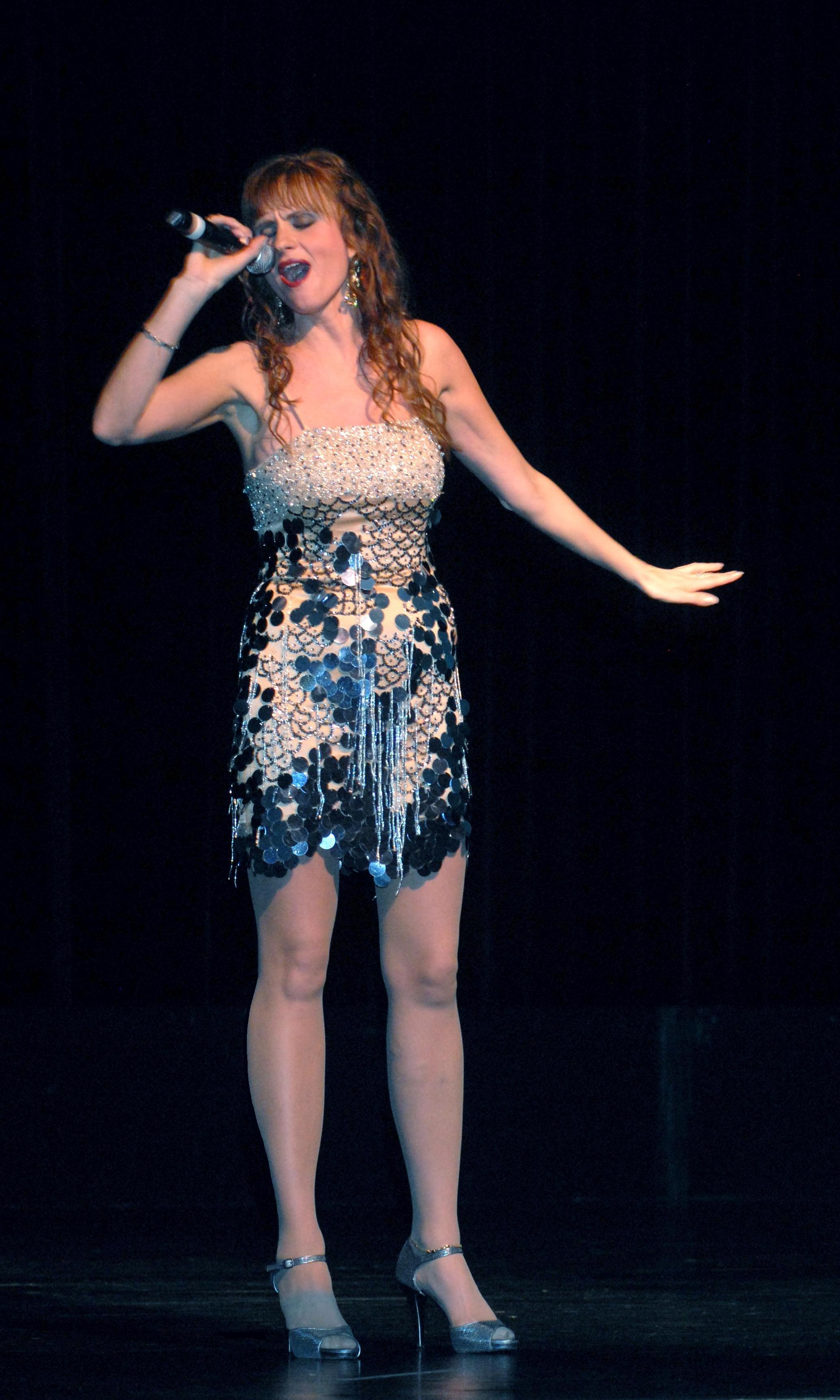 Violeta performing in Hollywood.
