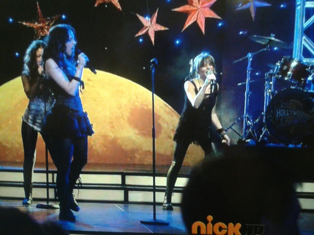 VICTORiOUS on Nickelodeon