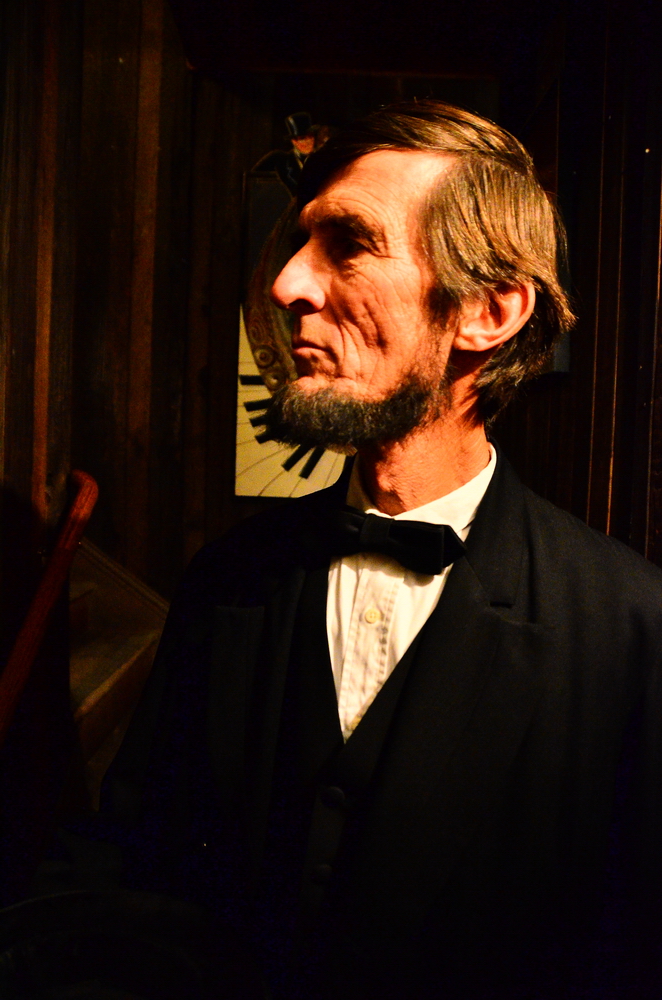 A.Lincoln before the play began.