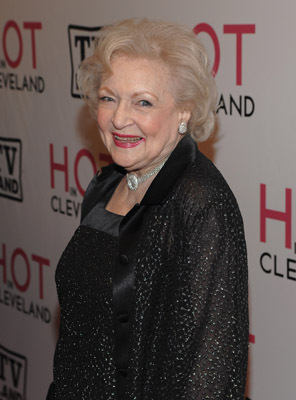 Betty White at event of Hot in Cleveland (2010)