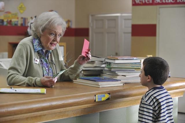 Still of Betty White and Atticus Shaffer in The Middle (2009)