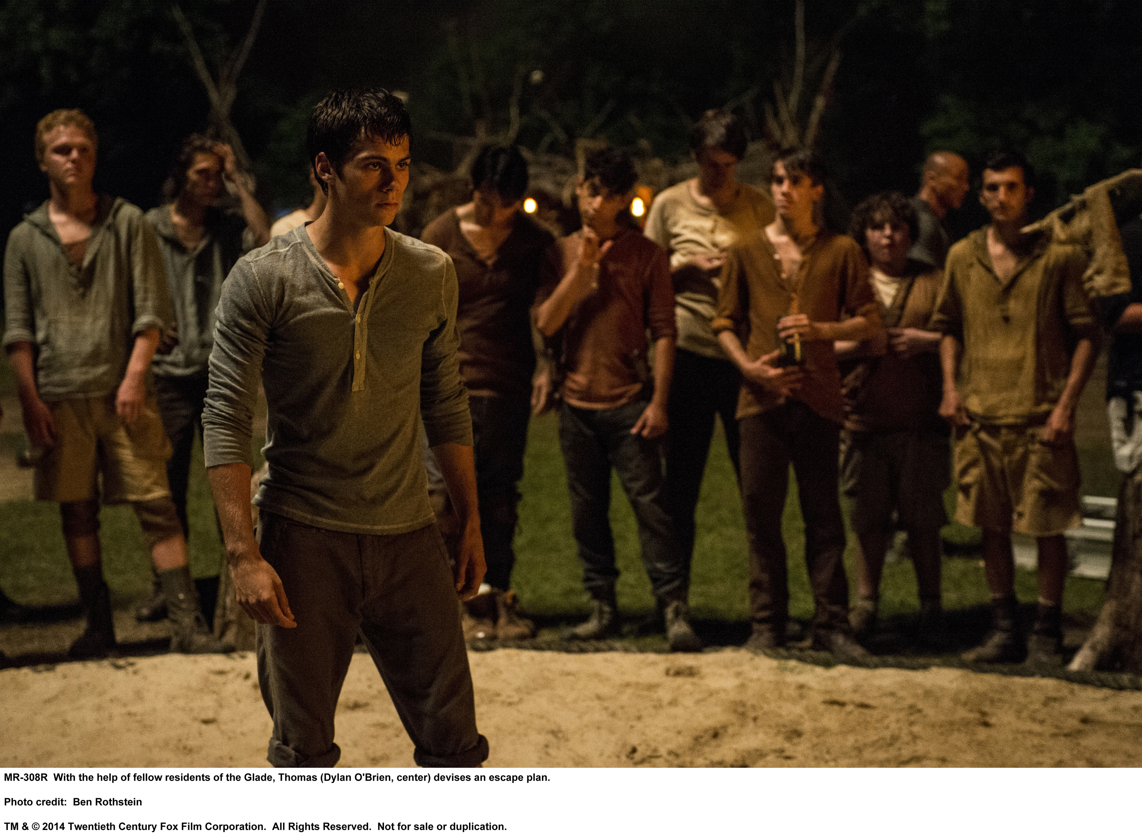 Still of Alexander Flores, Dylan O'Brien and Blake Cooper in Begantis labirintu (2014)