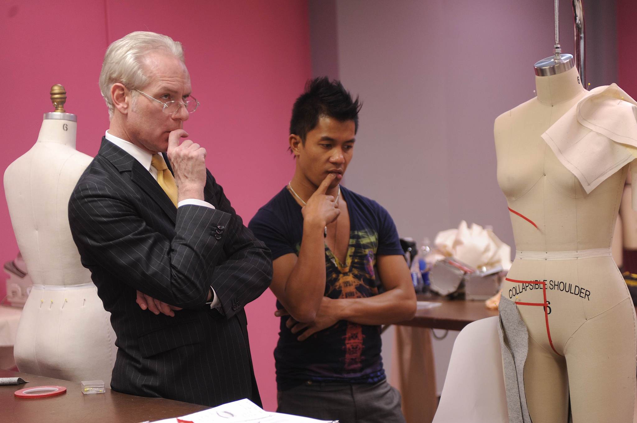 Still of Tim Gunn and Jay Nicolas Sario in Project Runway: Takin' It to the Streets (2010)