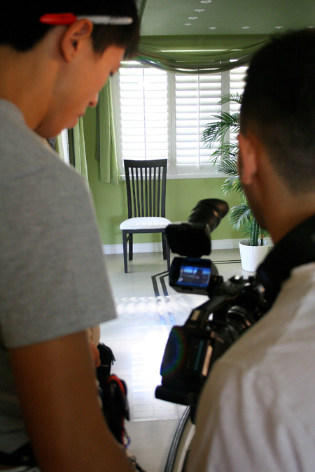 Behind the scene of the movie House Call, directed by Sevak Ohanian.