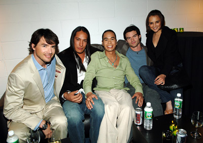 Rachael Leigh Cook, Simon Baker, Daniel Gillies, Matthew Settle and Michael Spears at event of Into the West (2005)