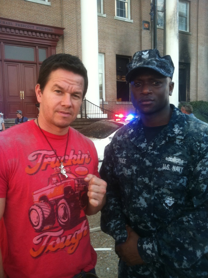 On the set of 2 guns with Mark Wahlberg