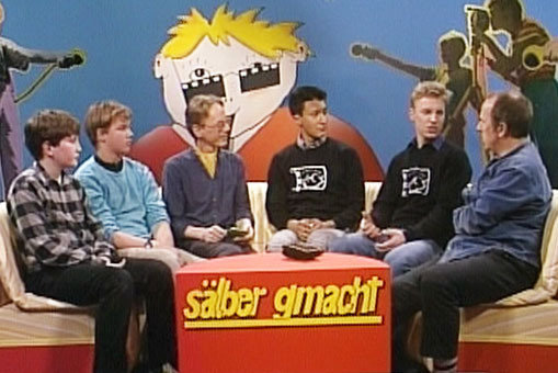 Simon Zeller, Stefan Keller, Dani Bodmer, David Din, Andy Svensson, Hardy Hepp. SF DRS Studio 4 (Swiss TV, 7. April 1986).