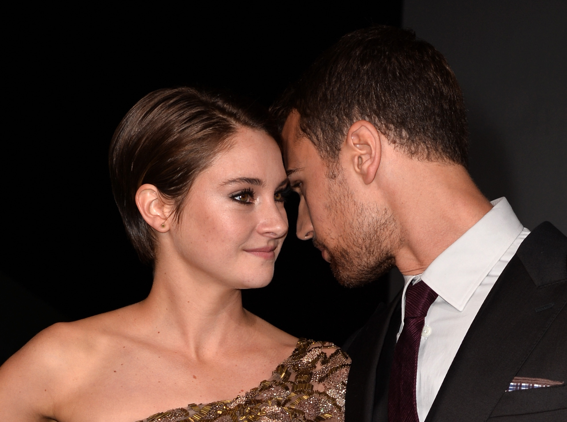 Shailene Woodley and Theo James at event of Divergente (2014)