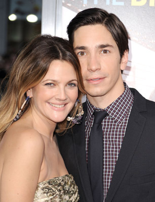 Drew Barrymore and Justin Long at event of Going the Distance (2010)