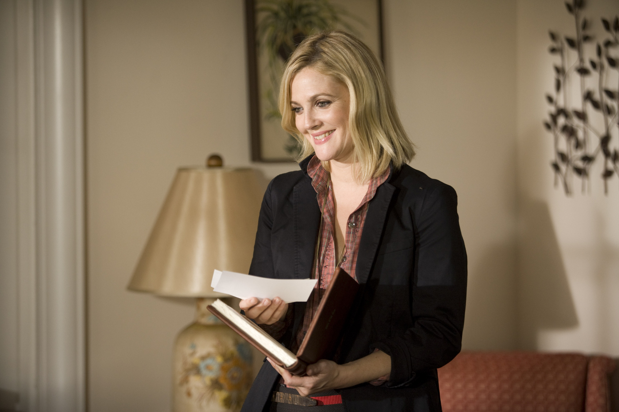 Still of Drew Barrymore in Going the Distance (2010)