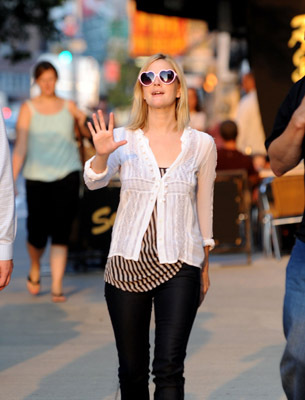 Drew Barrymore at event of Going the Distance (2010)