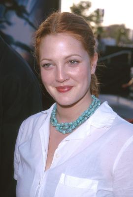 Drew Barrymore at event of Titan A.E. (2000)