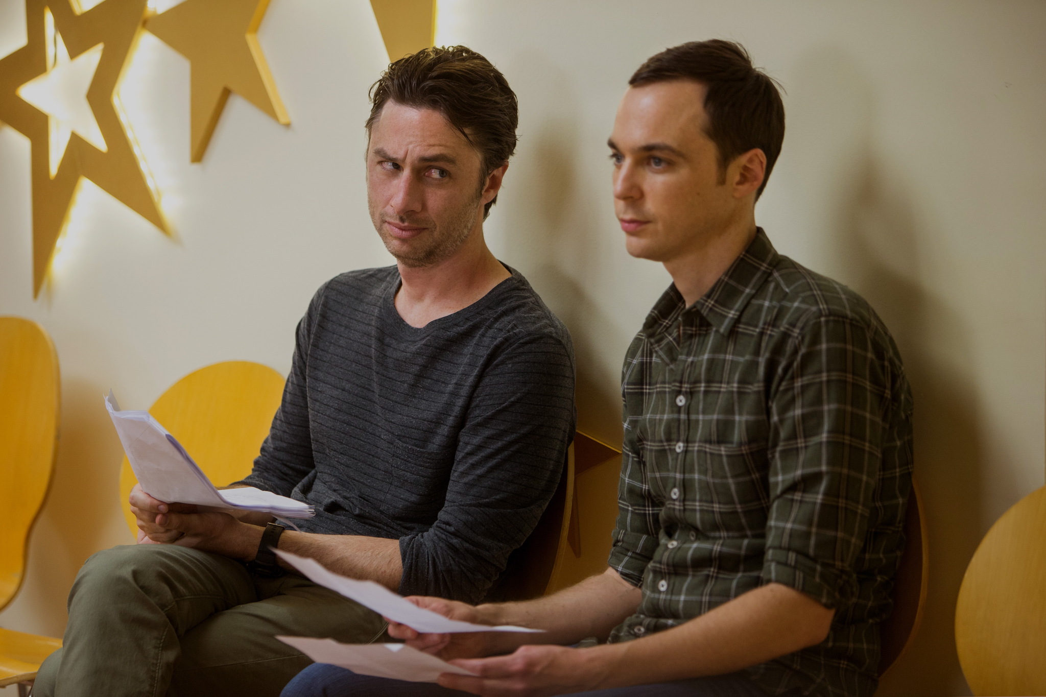 Zach Braff and Jim Parsons in Wish I Was Here (2014)
