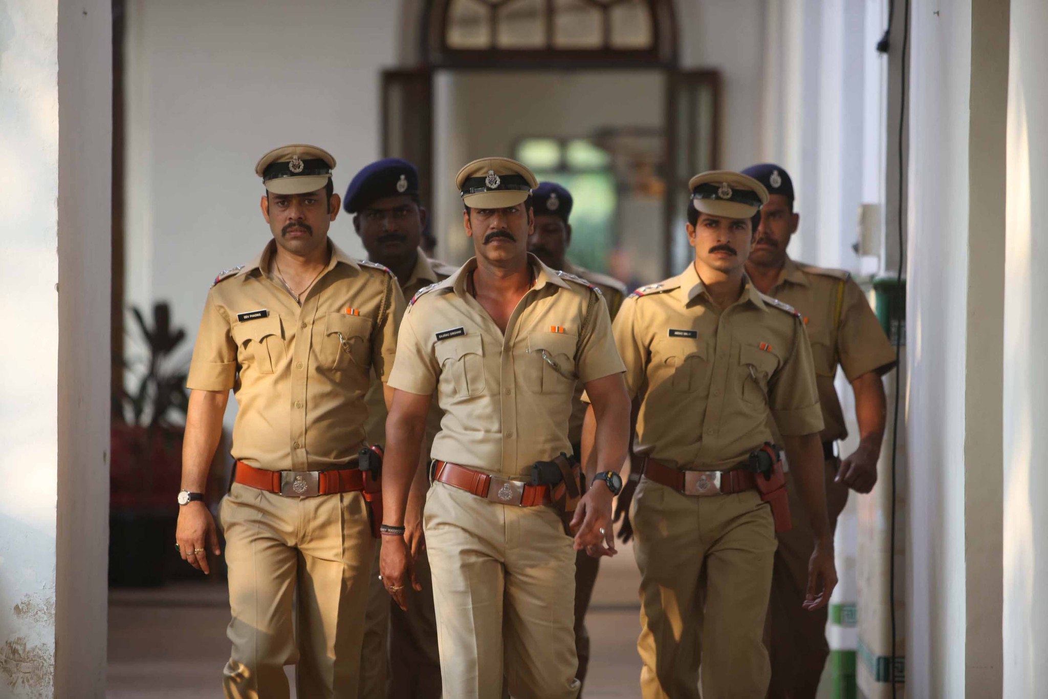 Still of Ajay Devgn, Vineet Sharma and Ankur Nayyar in Singham (2011)