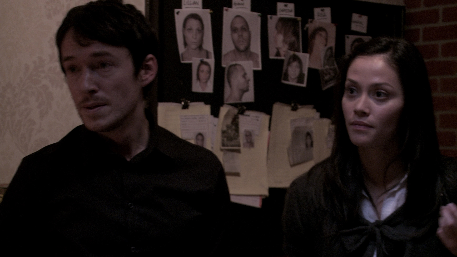 Still of Simon Quarterman and Isabella Rossi in Setonas manyje (2012)