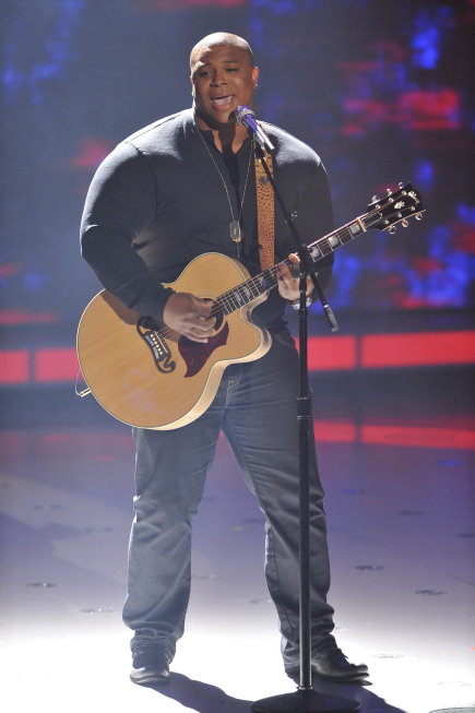 Still of Michael Lynche in American Idol: The Search for a Superstar (2002)
